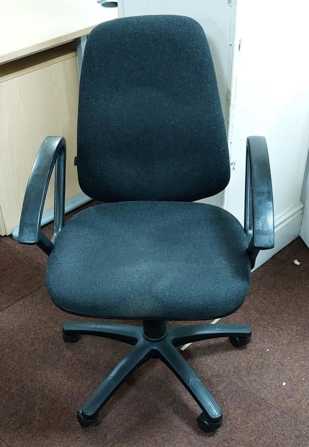 Black Fabric Operator Chair with Fixed Arms