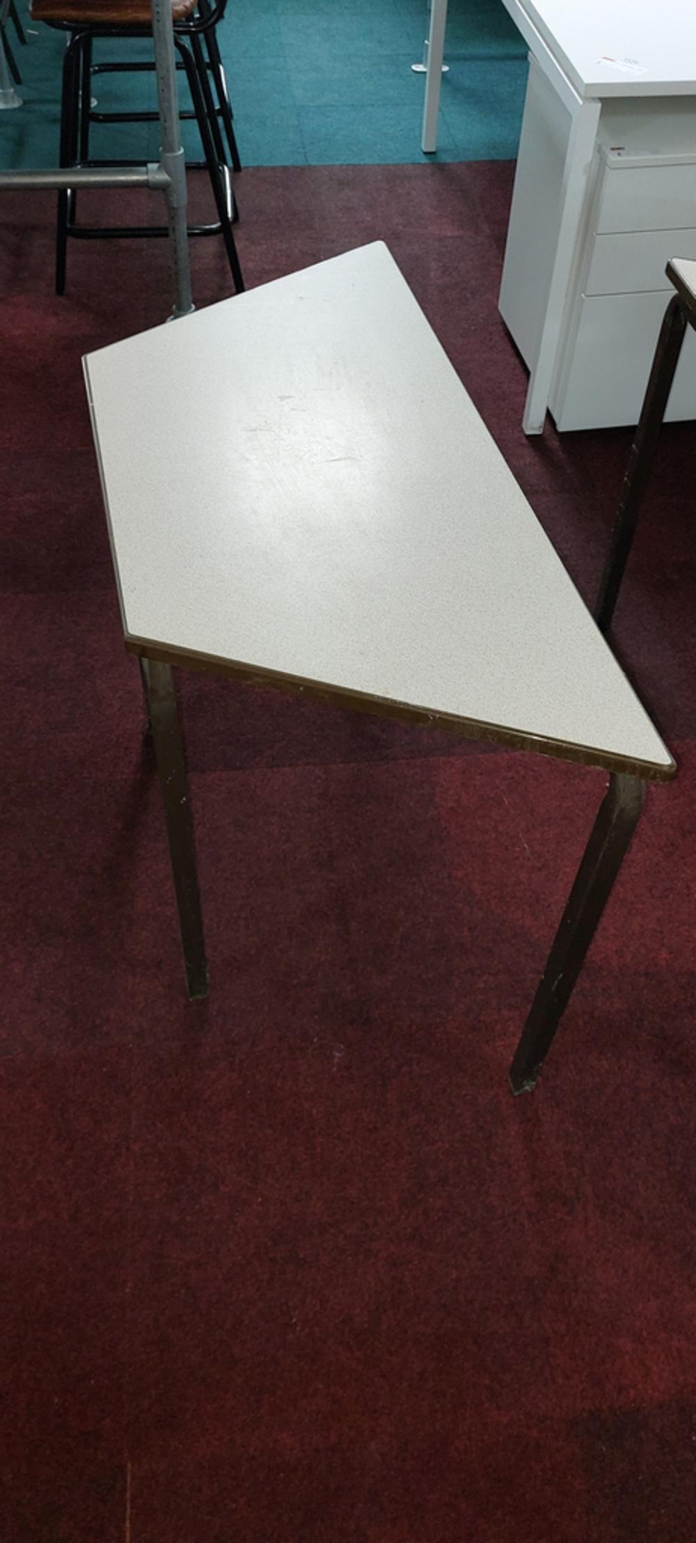 Trapezoidal 1100mm Table