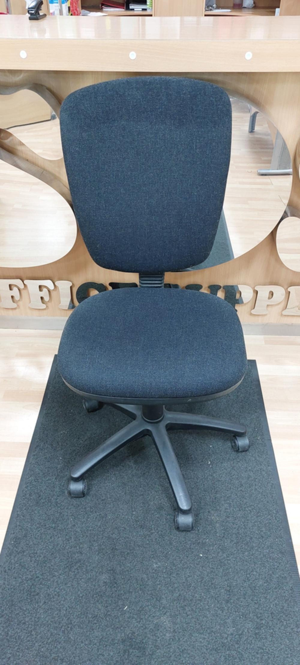 Square Back Operator Chair 
