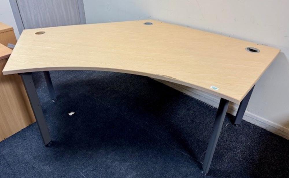 Japanese Ash 120° Desk 