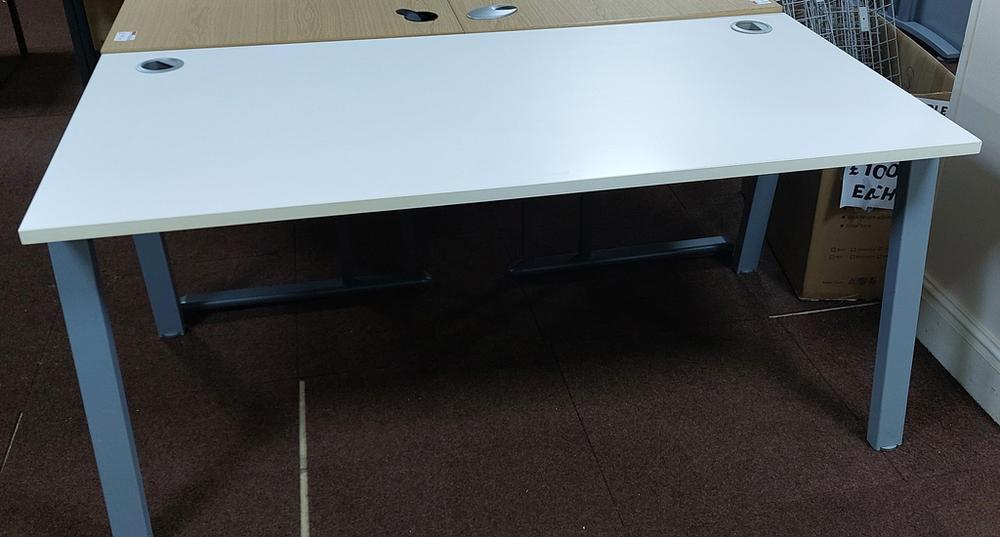 White 1600mm Bench Desk