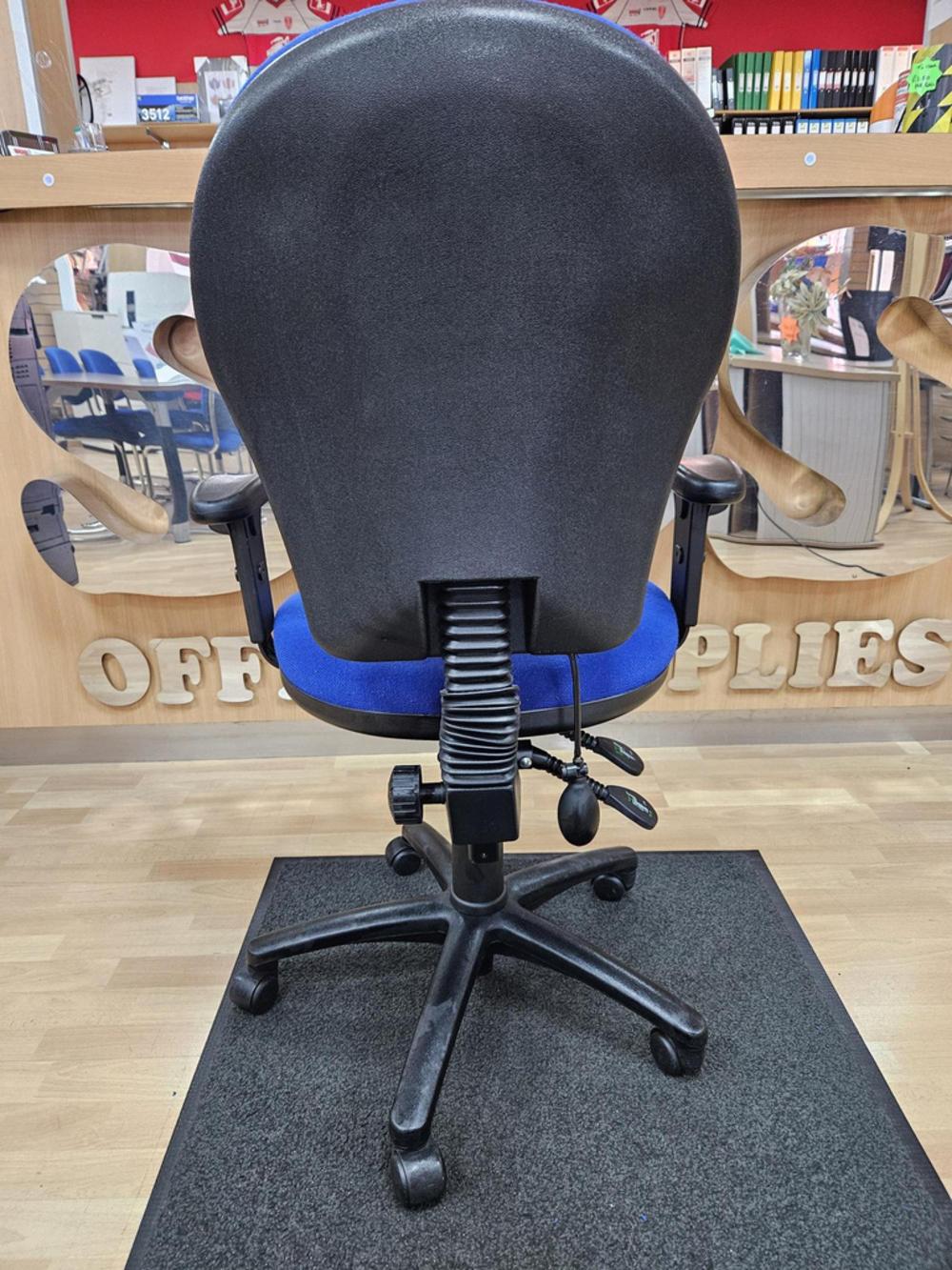 Twin Lever Operator Chair With Adjustable Arms 