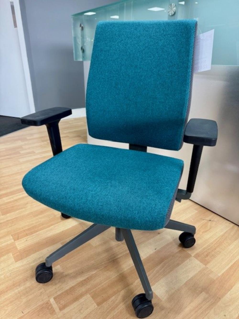Senator FreeFlex Chair with Adjustble Arm Rests Cost New £540.00
