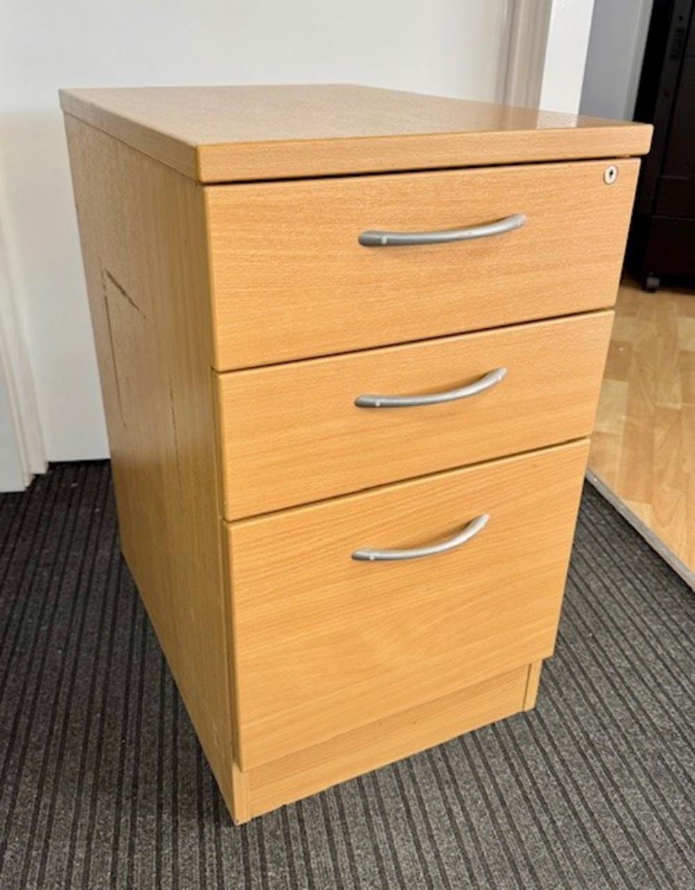 Elite Desk High Pedestal in Beech 600mm