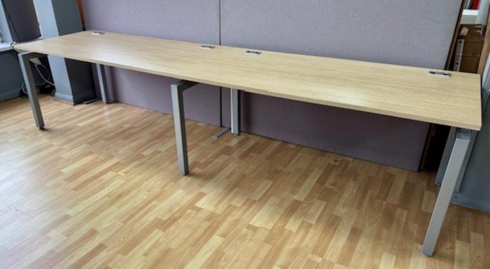 3200 x 800mm Bench Desk in Natural Oak Finish