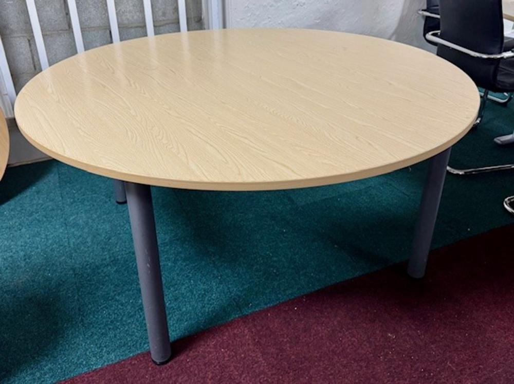 1500mm Dia. Circular Meeting Table in Japanese Ash