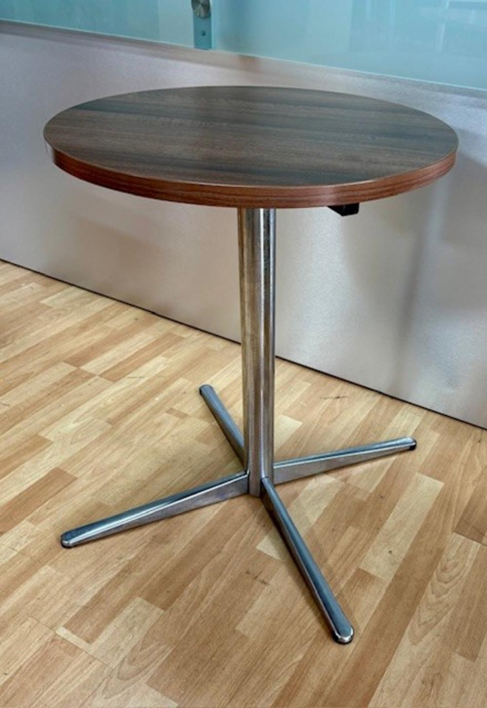 600mm Dia. Circular Table in Walnut