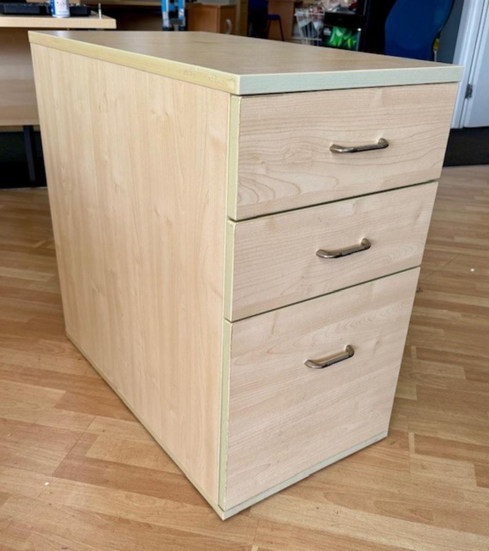 Maple Desk High Pedestal 750mm Deep