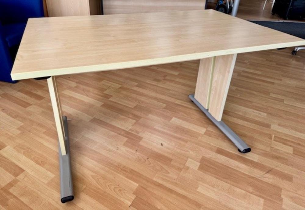 Maple 1200mm Workstation with Panel Legs