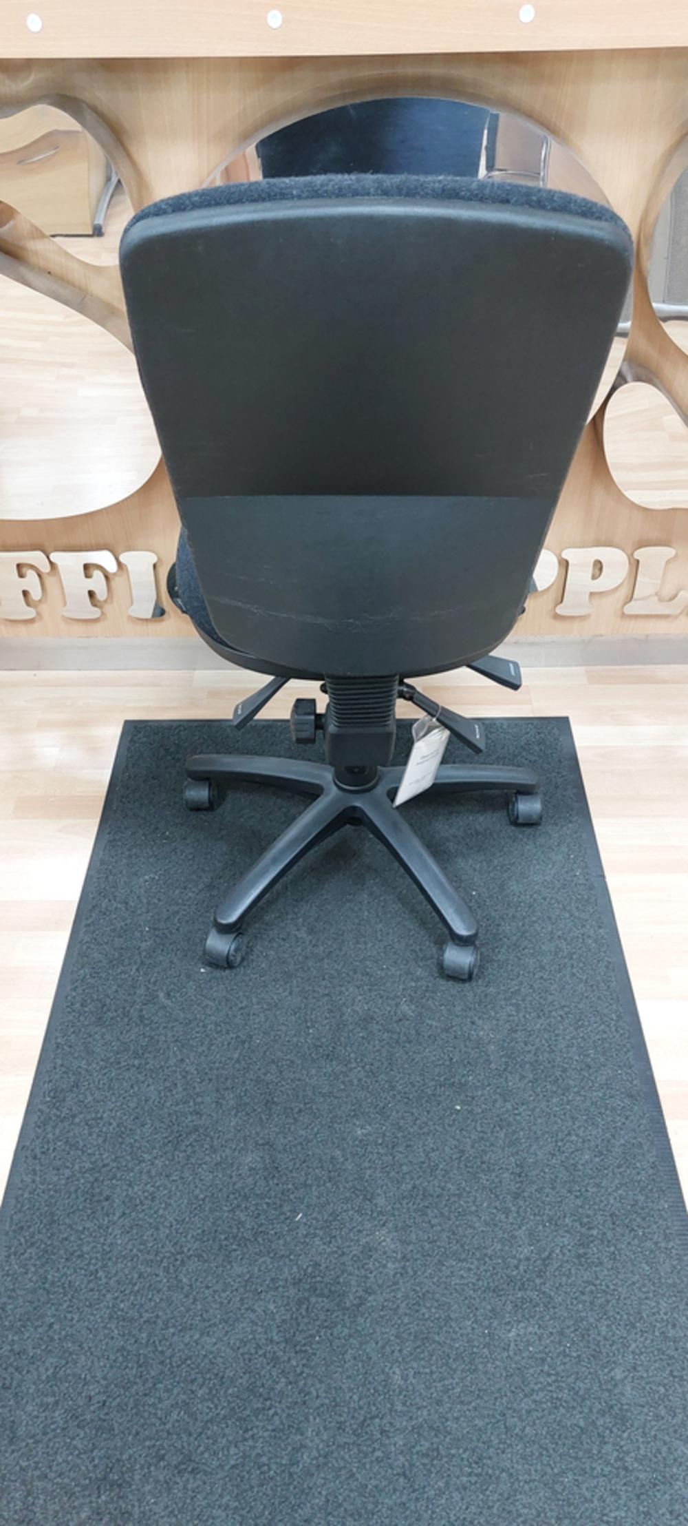 Square Back Operator Chair 