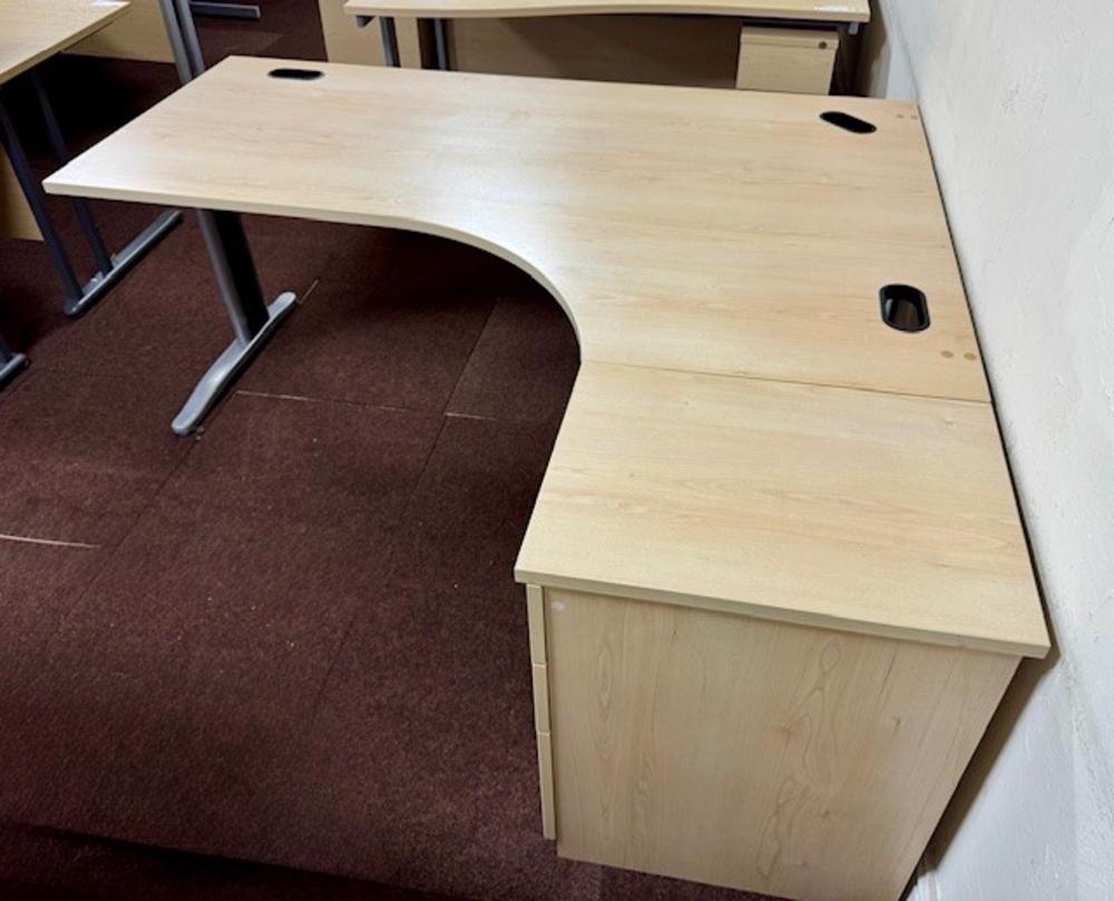 Maple 1800mm R/H Radial Desk with Desk High Pedestal