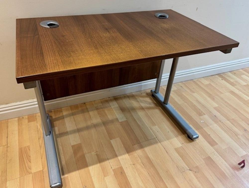 Walnut 1000mm x 600mm Desk