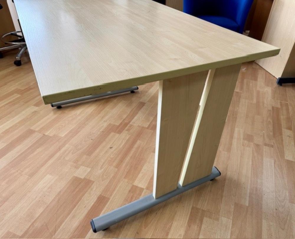 Maple 1200mm Workstation with Panel Legs