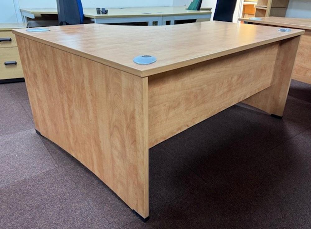 Elite 1600mm Radial Desk With Panel End Legs in Champagne