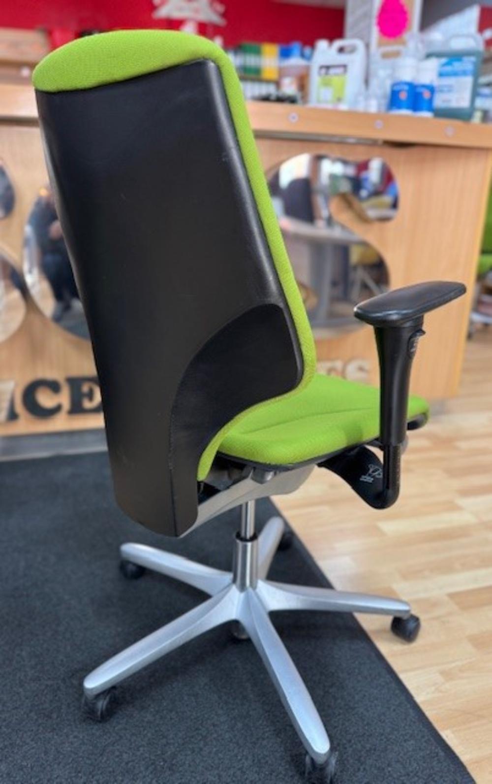 Green GiroFlex Task Chair with Adjustable Arms