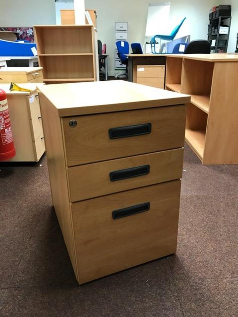Apple Tall Under Desk Mobile Pedestal