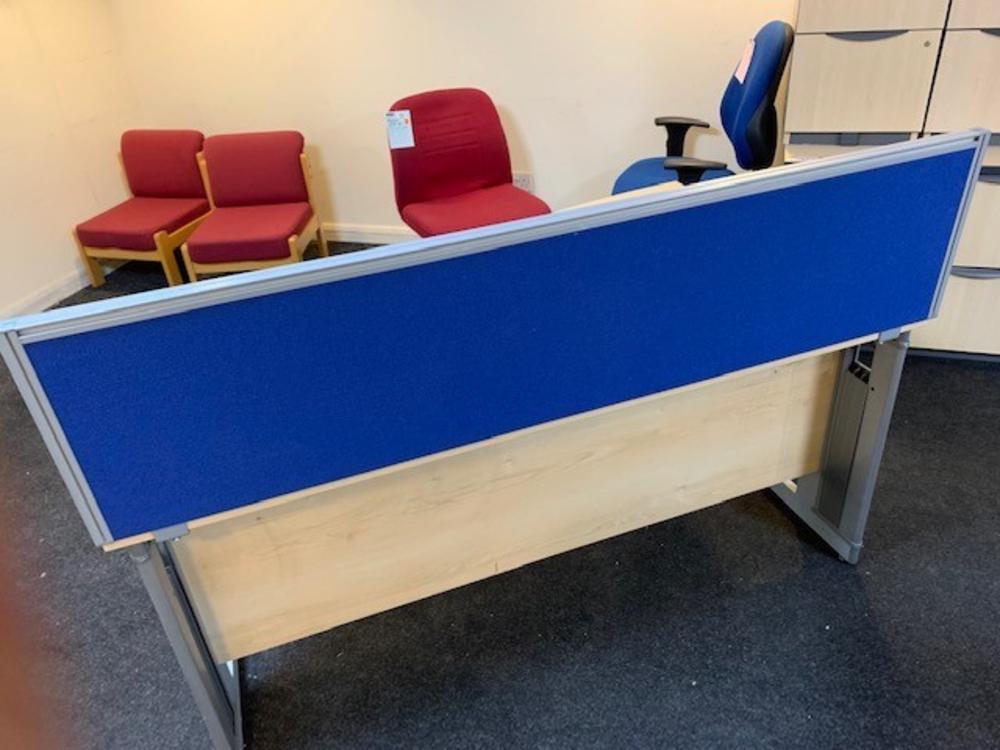 1600mm Blue Desk Mounted Screen with Aluminium Trim 