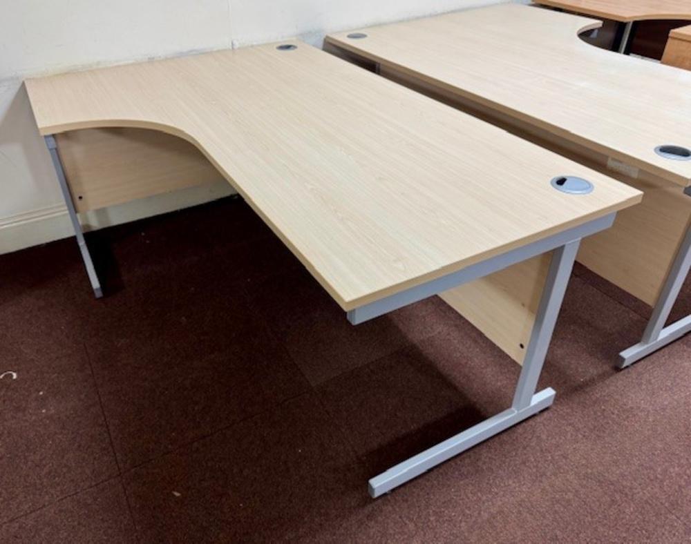 Maple 1800mm Radial Workstation Left Handed 