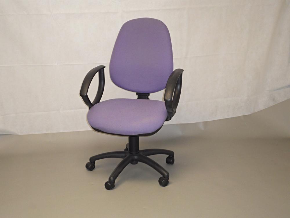 Operator Chair With Fixed Arms in Purple Fabric