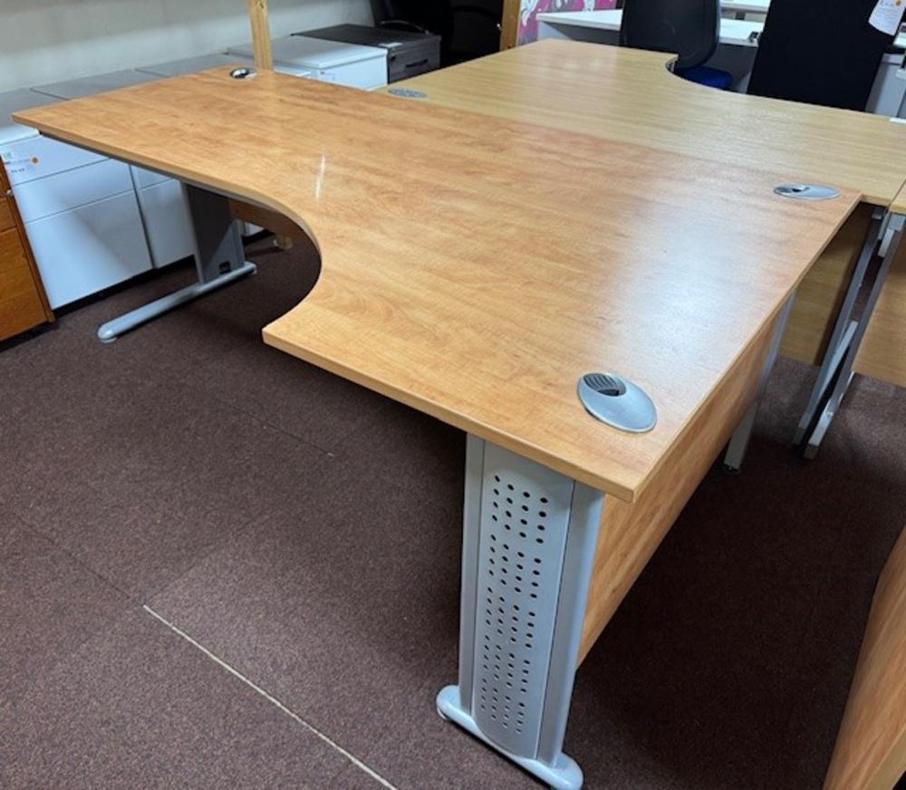 Elite 2000mm Radial Desk With Cable Management Legs in Champagne 