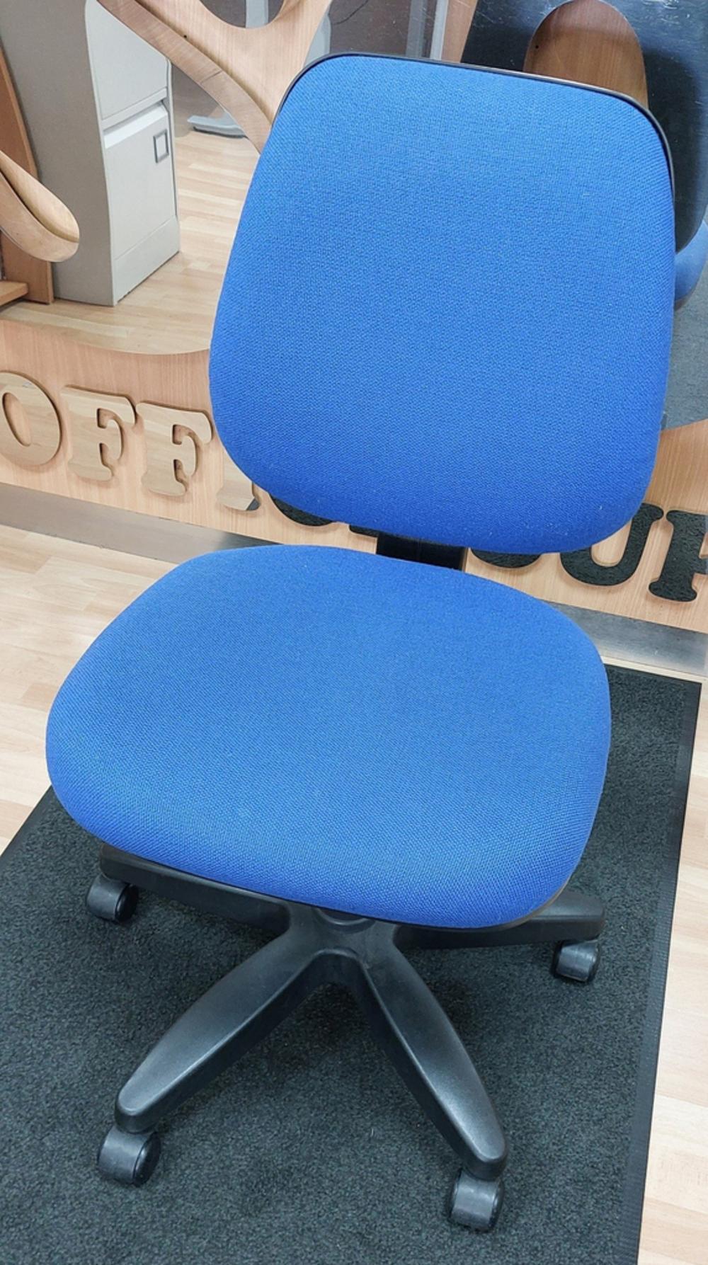 Blue Medium Back Operator Chair