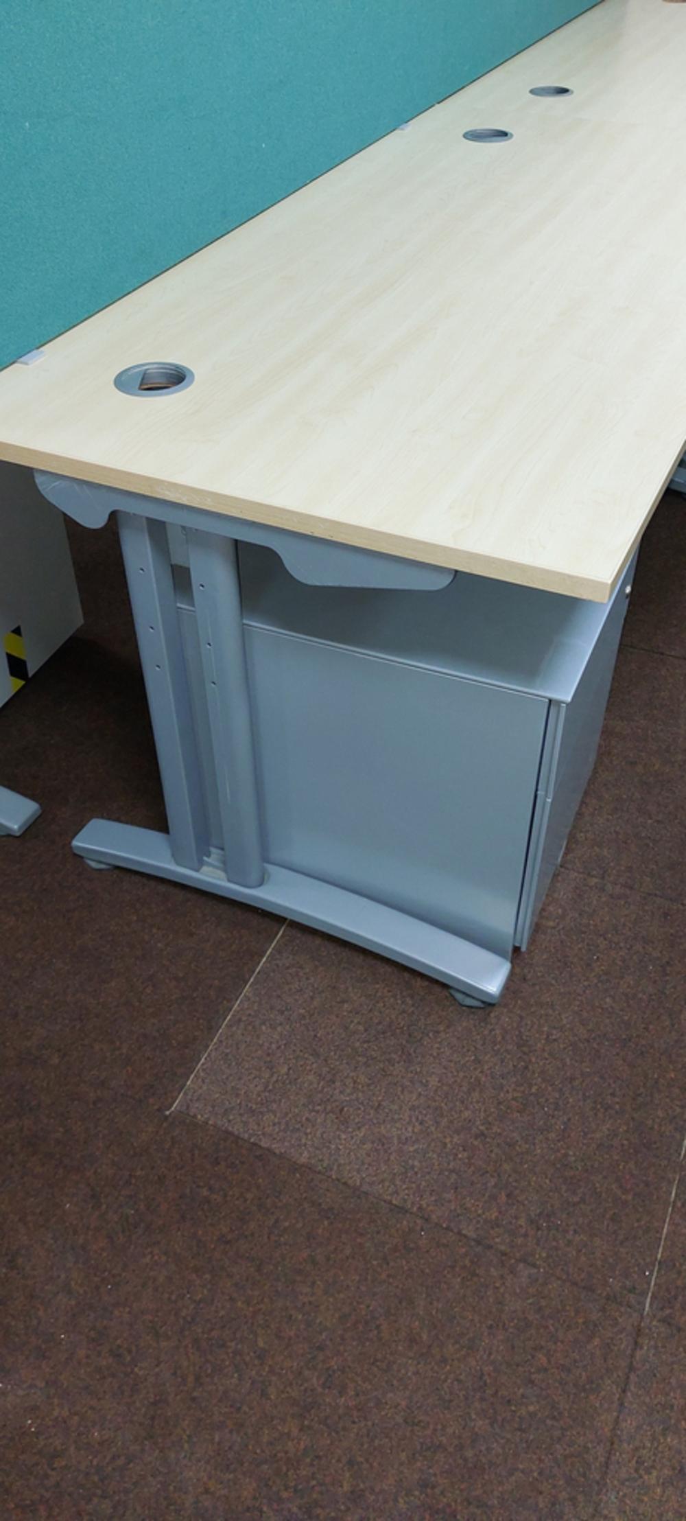 Maple 1600mm Wave Desk With Silver Mobile Pedestal 