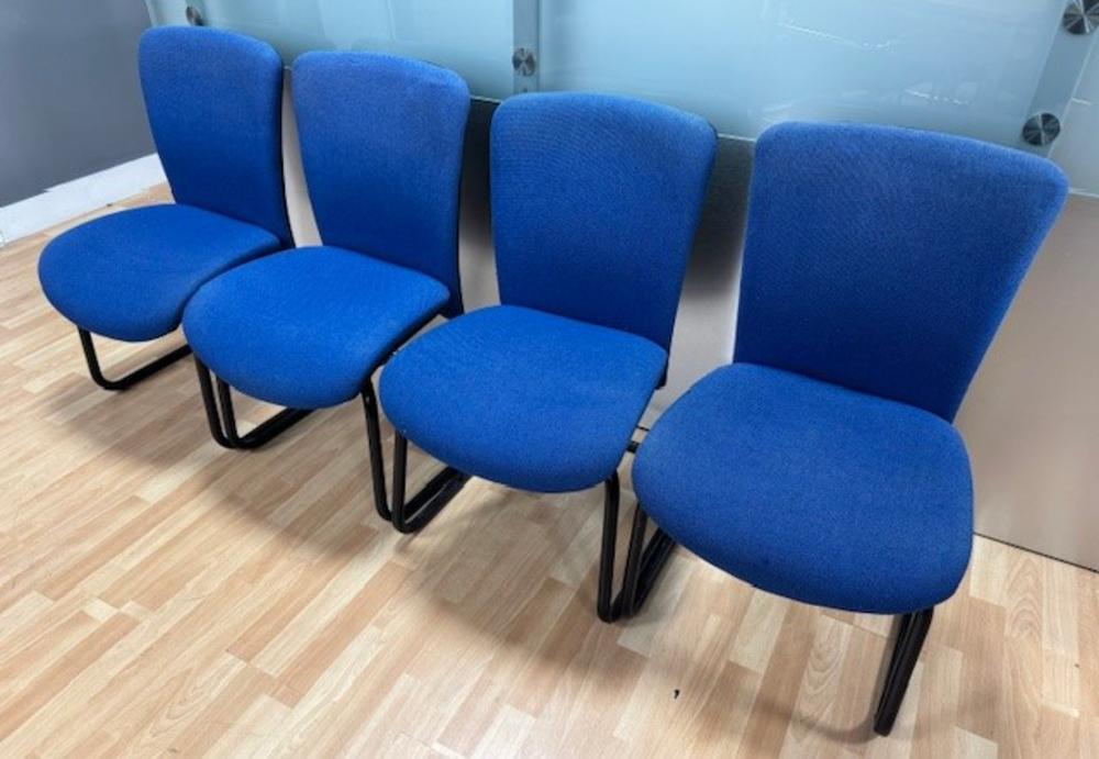 Set Of 4 Cantilever Meeting Chairs in Blue Fabric