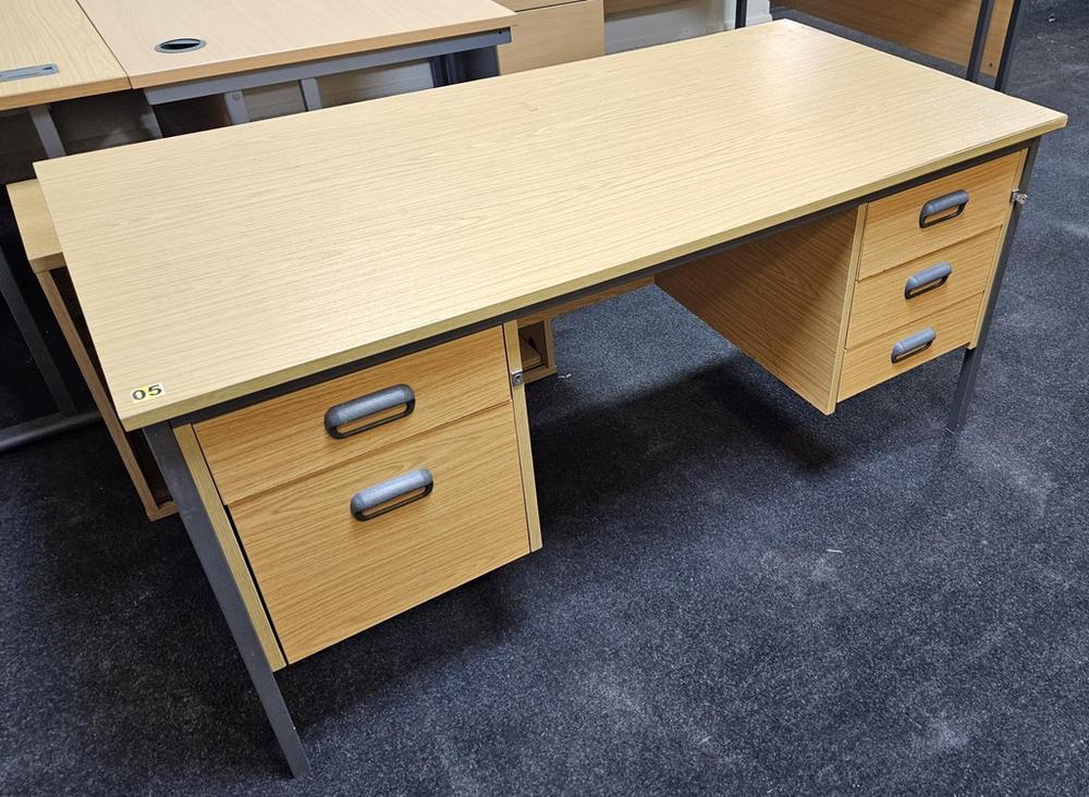 Calva Oak Clearance 1500mm Double Pedestal Desk