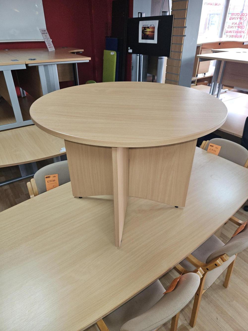 1000mm Dia Beech Table 