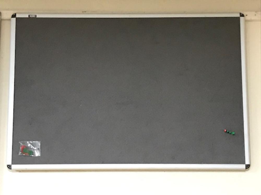 900 x 600mm Grey Felt Notice Board