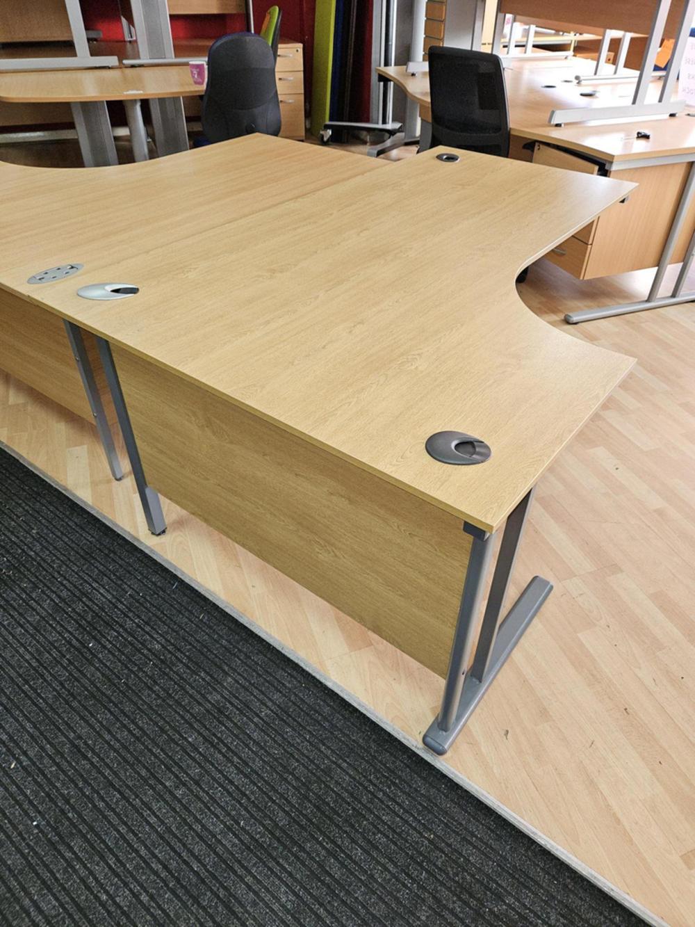 Hawk Light Oak 1800mm Radial Desk With Grey Legs 