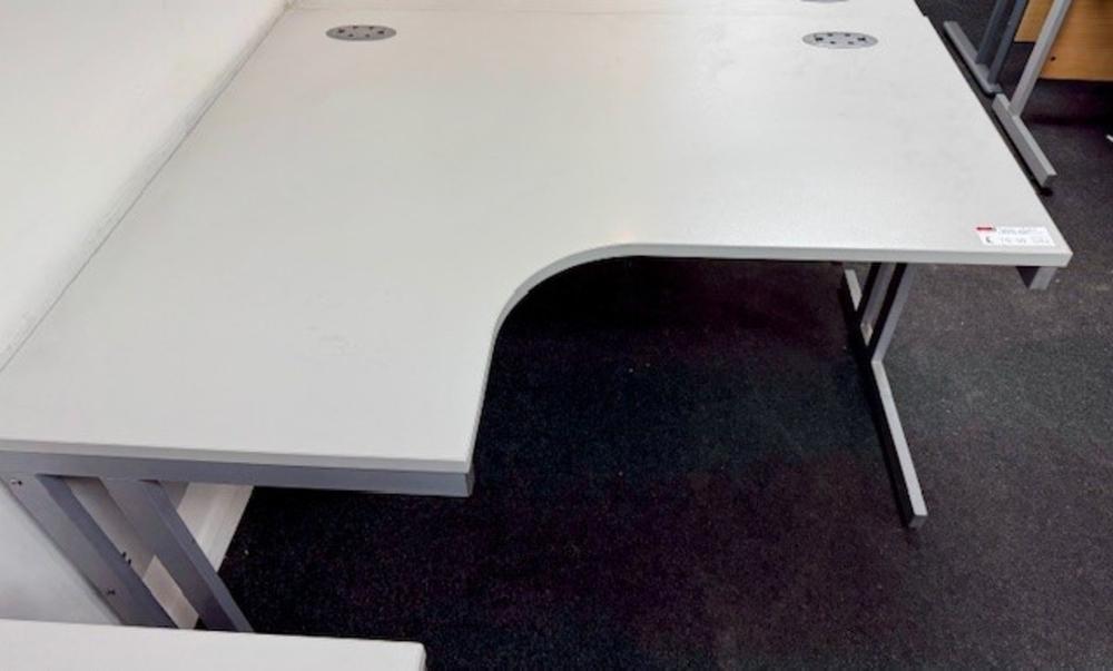 Grey 1400mm L/H Radial Desk 