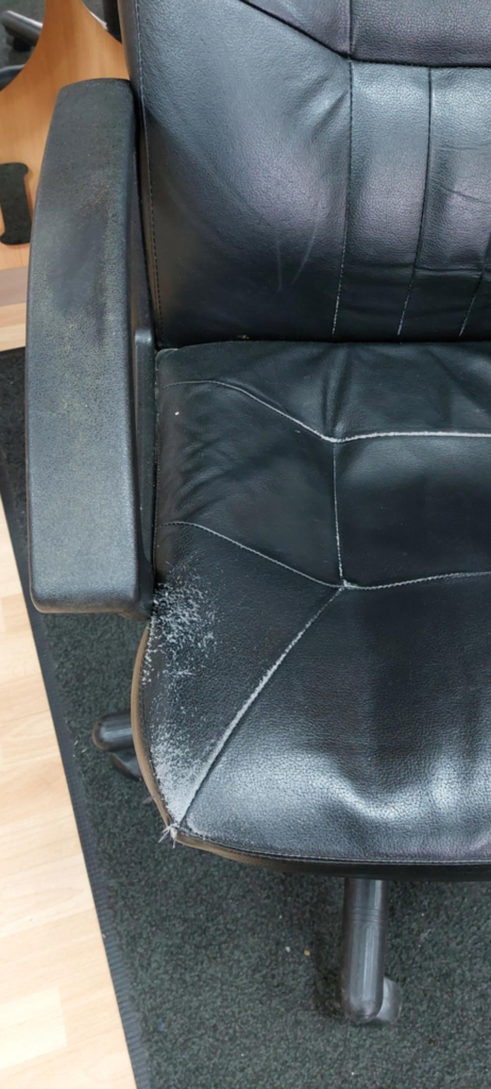 Leather Executive Chair With Fixed Arms