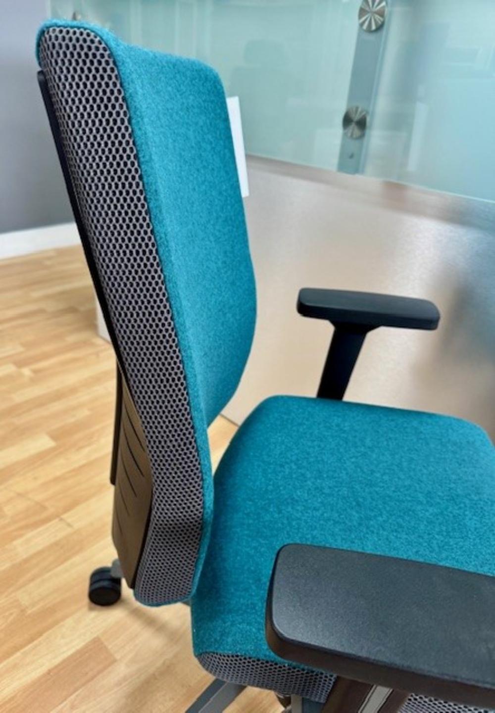 Senator FreeFlex Chair with Adjustble Arm Rests Cost New £540.00