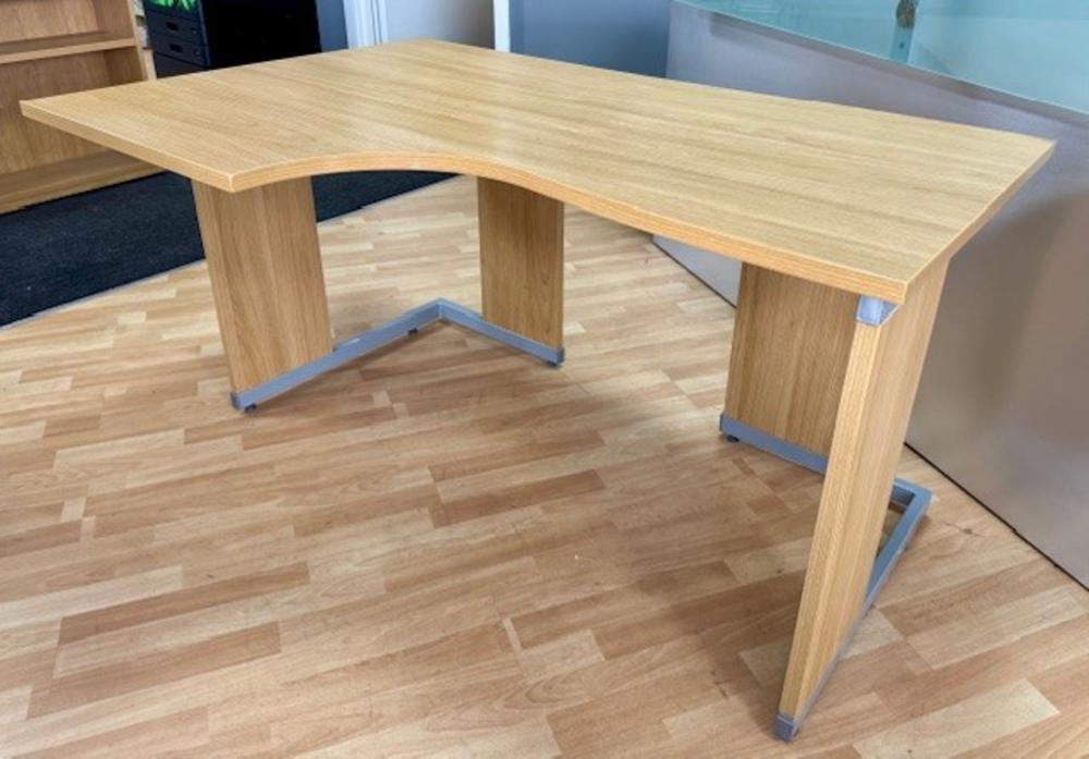Modern Styled Radial Desk 1380mm Long in Light Oak