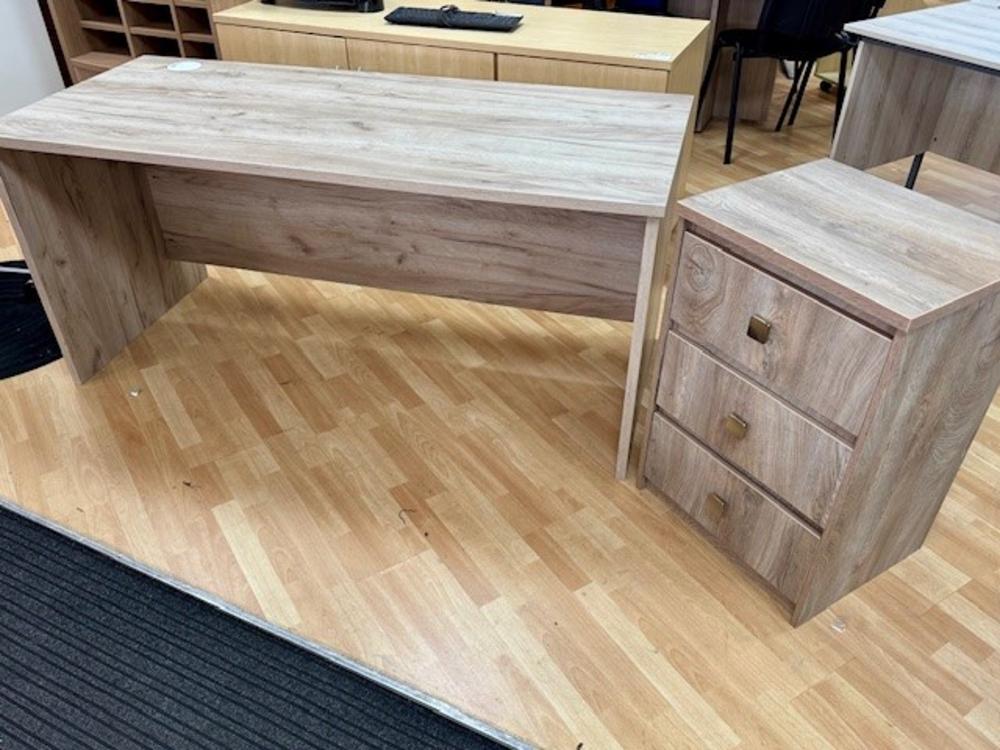 1600mm Grey Oak Desk With Free Standing Pedestal Drawers