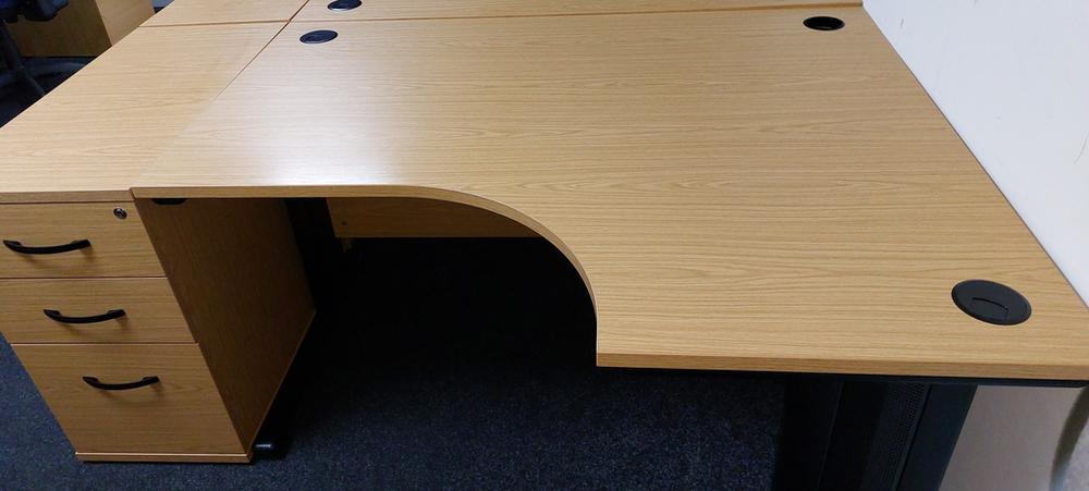 Calva Oak Right Handed 1400mm Desk With 800mm Desk High Pedestal