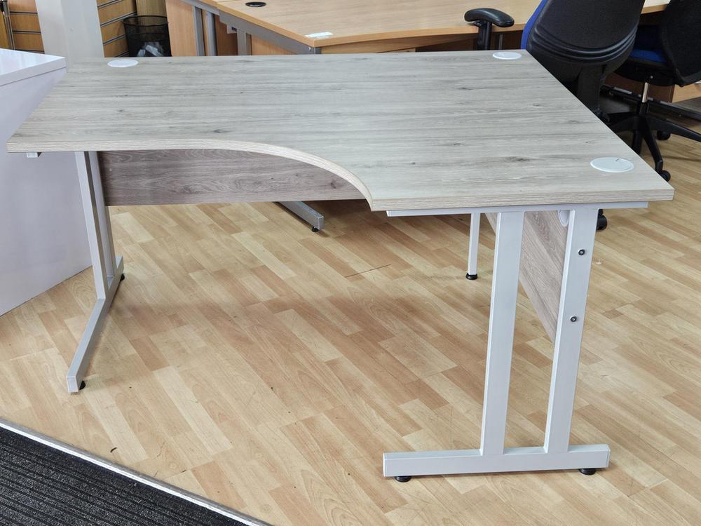 Grey Oak 1400mm Radial Desk Right Handed