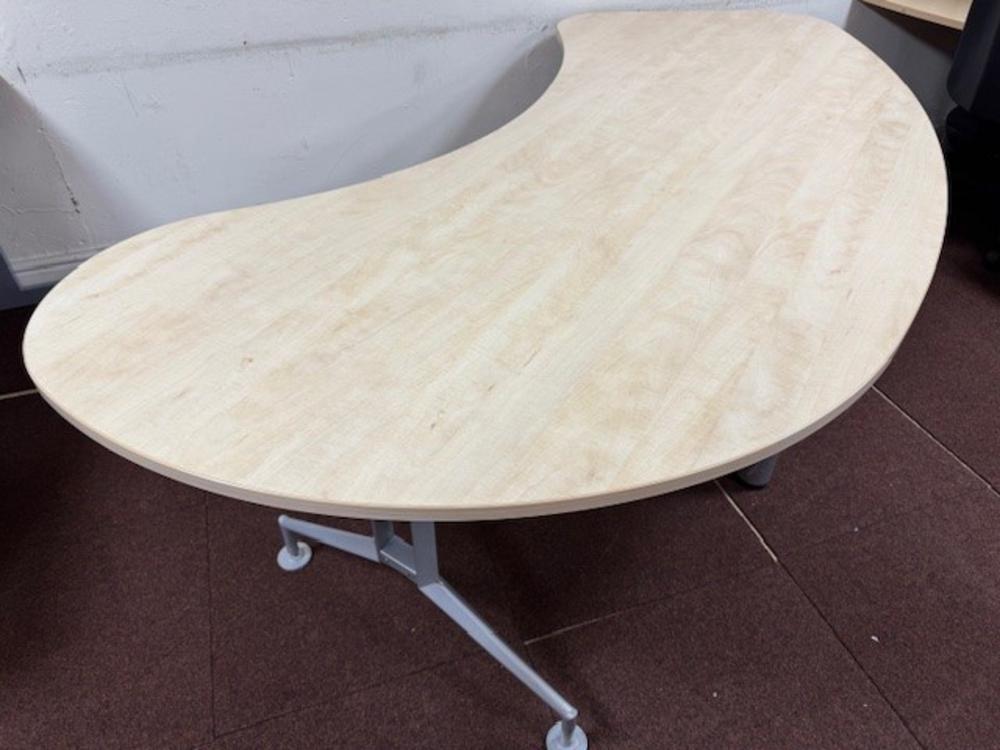 Kidney Shaped Executive Desk in Maple 2400 x1800mm