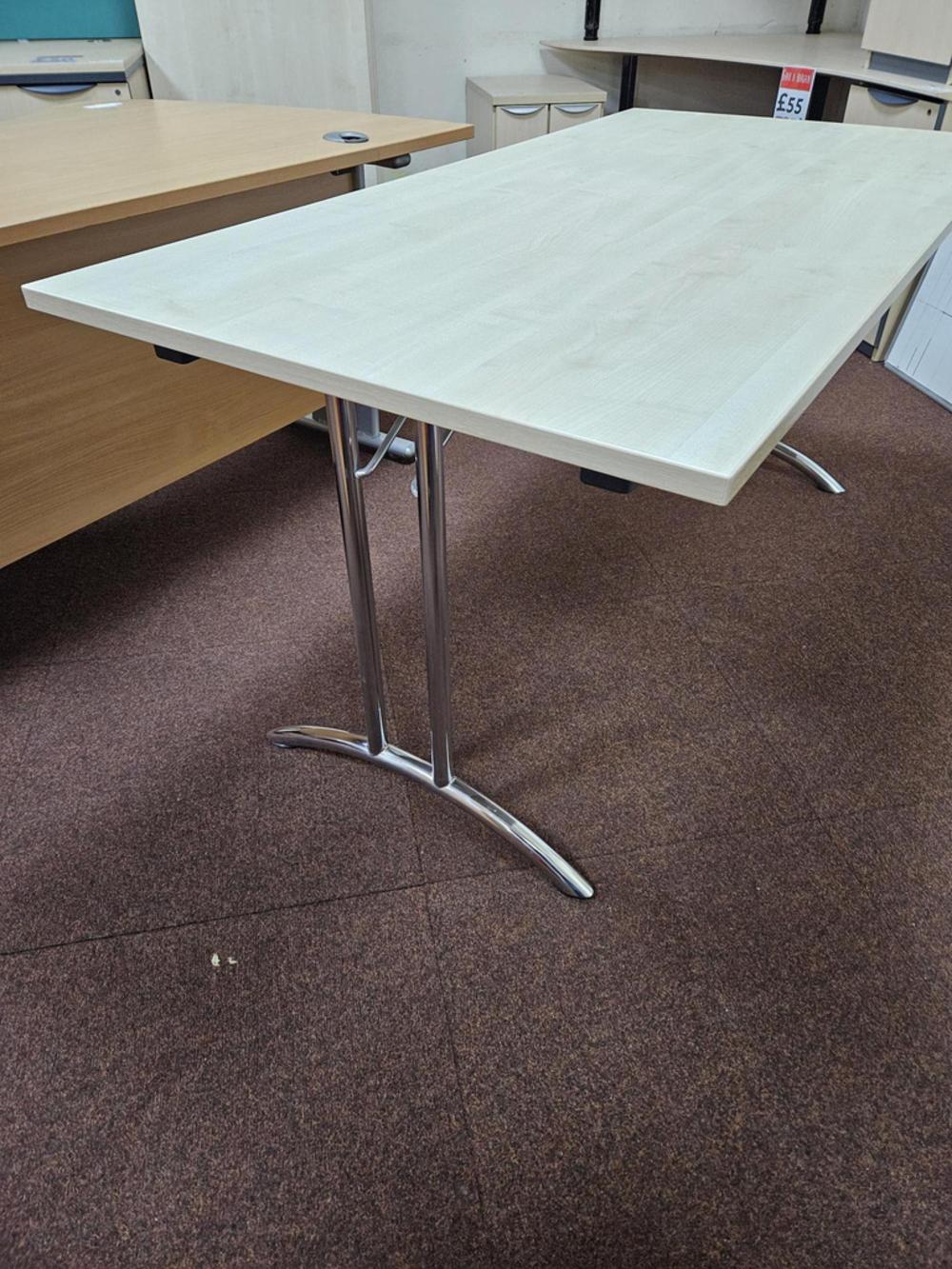 Maple 1600mm x 800mm Folding Meeting Table