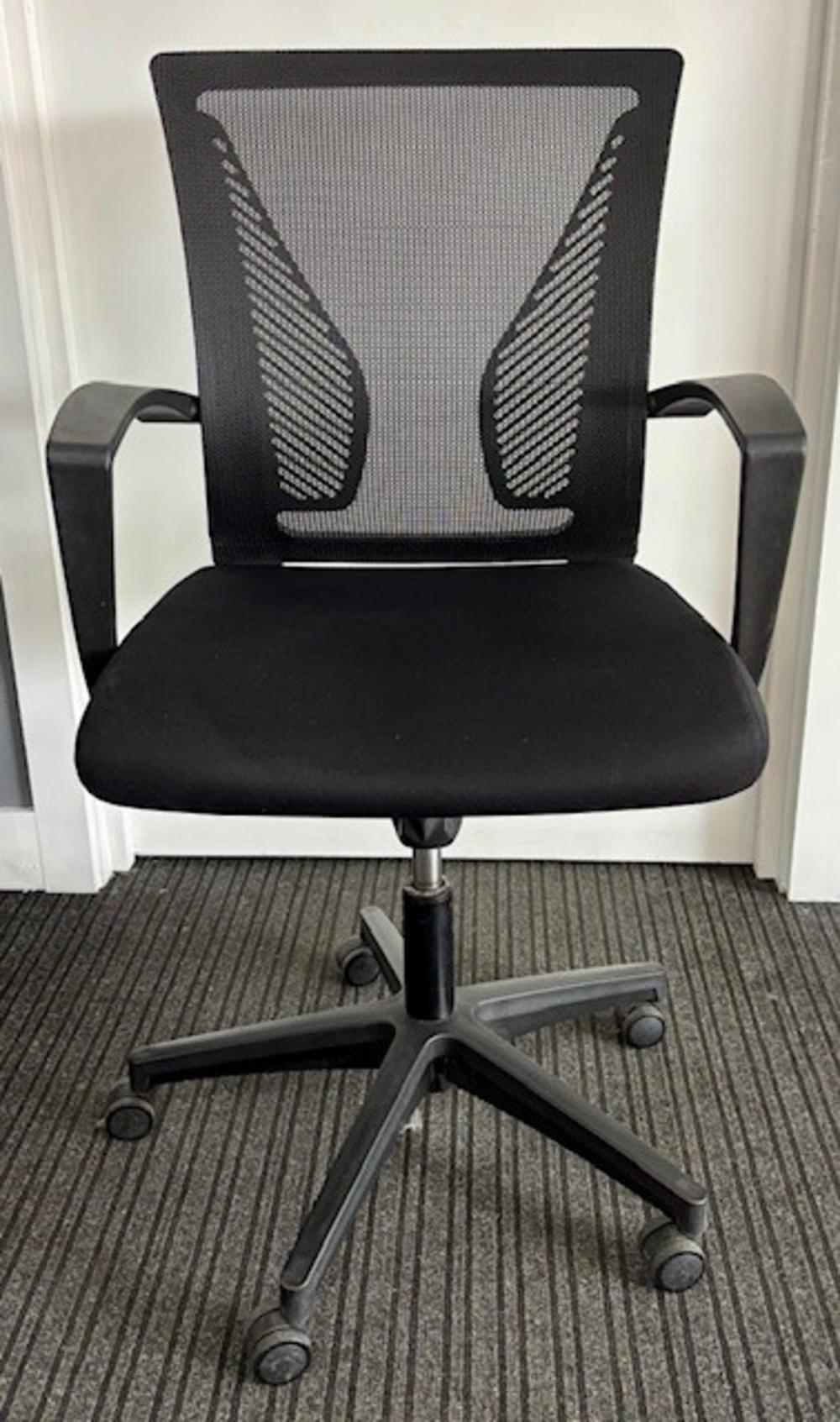 Black Mesh Operator Chair with Fixed Arms