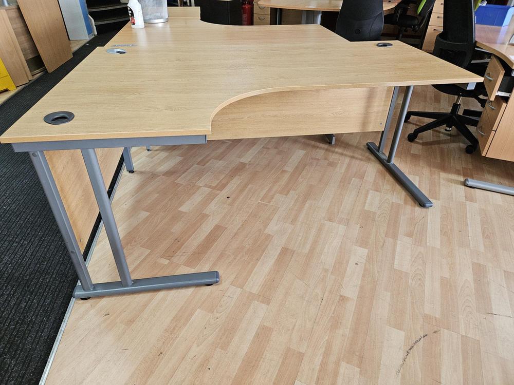 Hawk Light Oak 1800mm Radial Desk With Grey Legs 