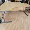 Hawk Light Oak 1800mm Radial Desk With Grey Legs 