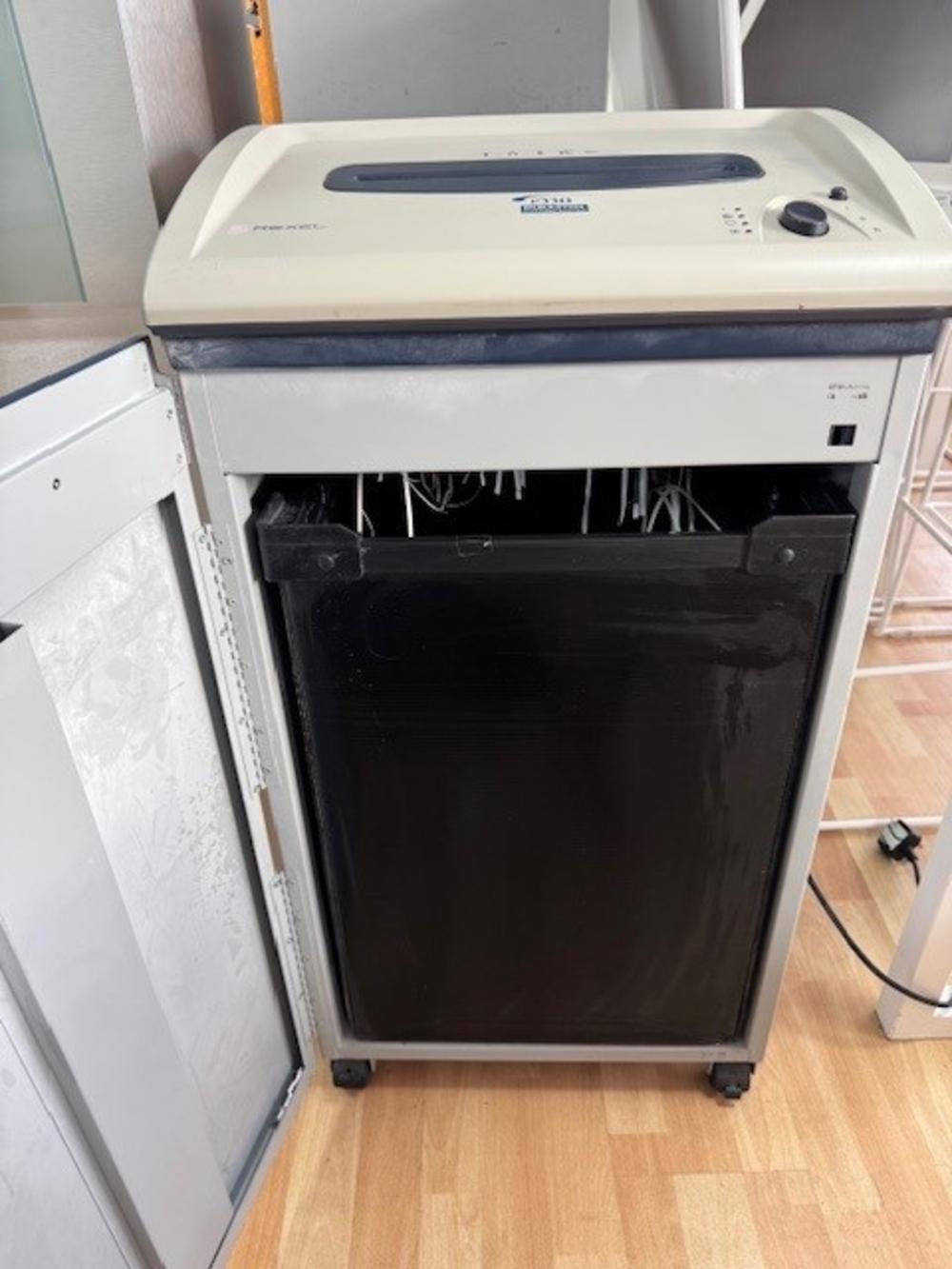 Rexel P330 Heavy Duty Shredder - 20 Sheet Capacity - Security Level 2