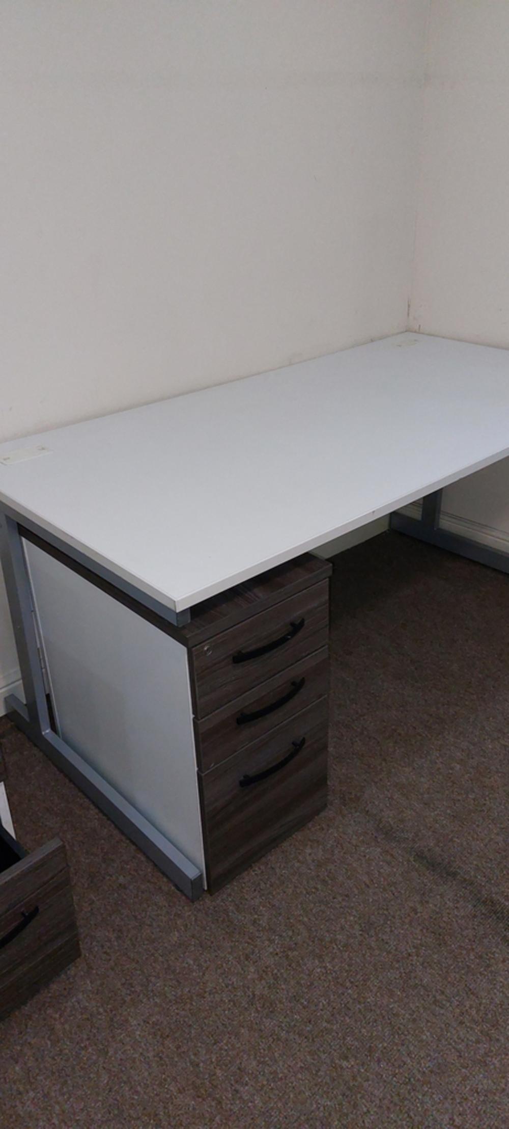 1600mm White Workstation With Anthracite Mobile Pedestal 