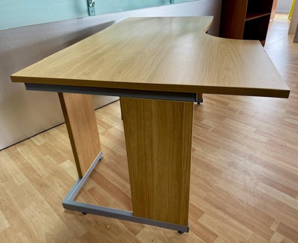 Modern Styled Radial Desk 1380mm Long in Light Oak