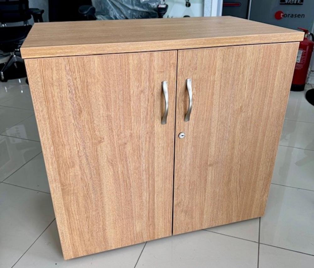 Dams 740mm High Double Door Cupboard With Shelf