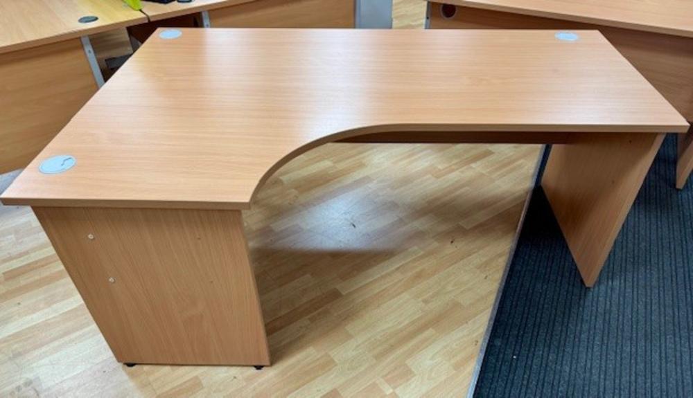 Panel Leg 1800mm Left Hand Radial Desk in Beech