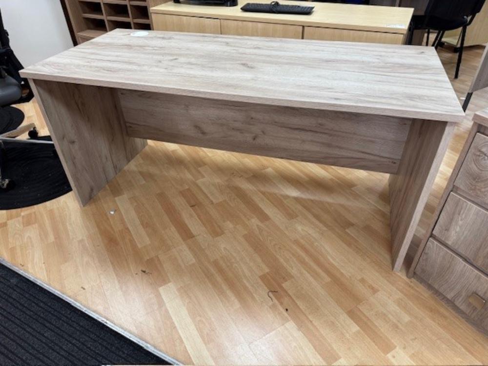 1600mm Grey Oak Desk With Free Standing Pedestal Drawers