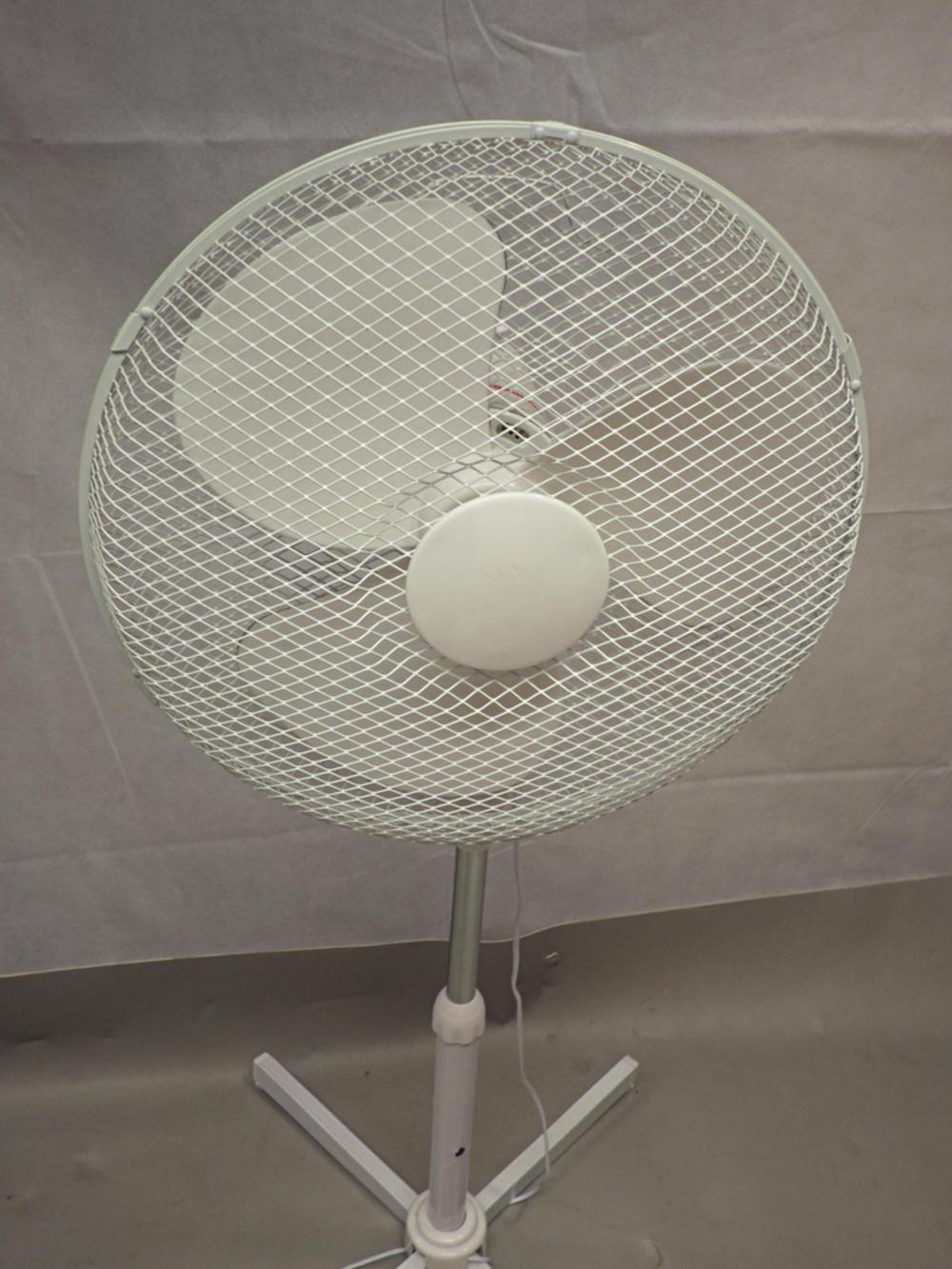 Oscillation Floor Standing 16